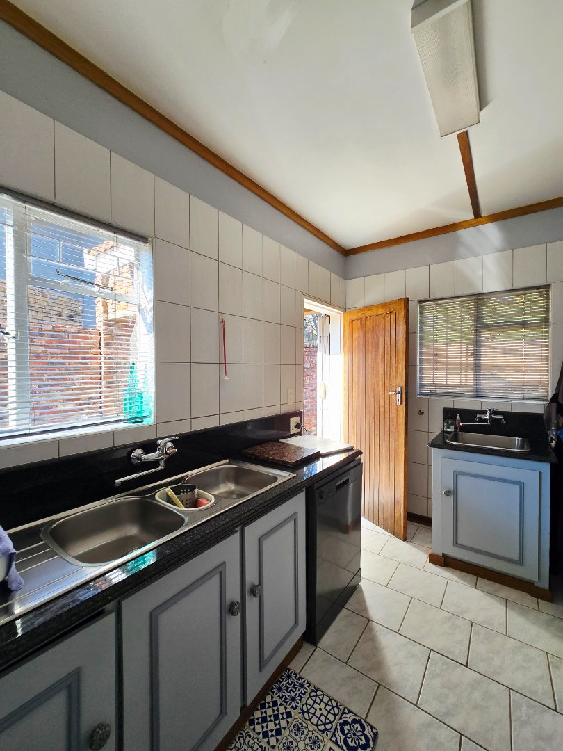 4 Bedroom Property for Sale in Wilkoppies North West